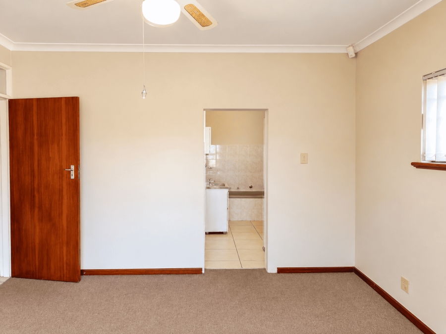 4 Bedroom Property for Sale in Protea Heights Western Cape